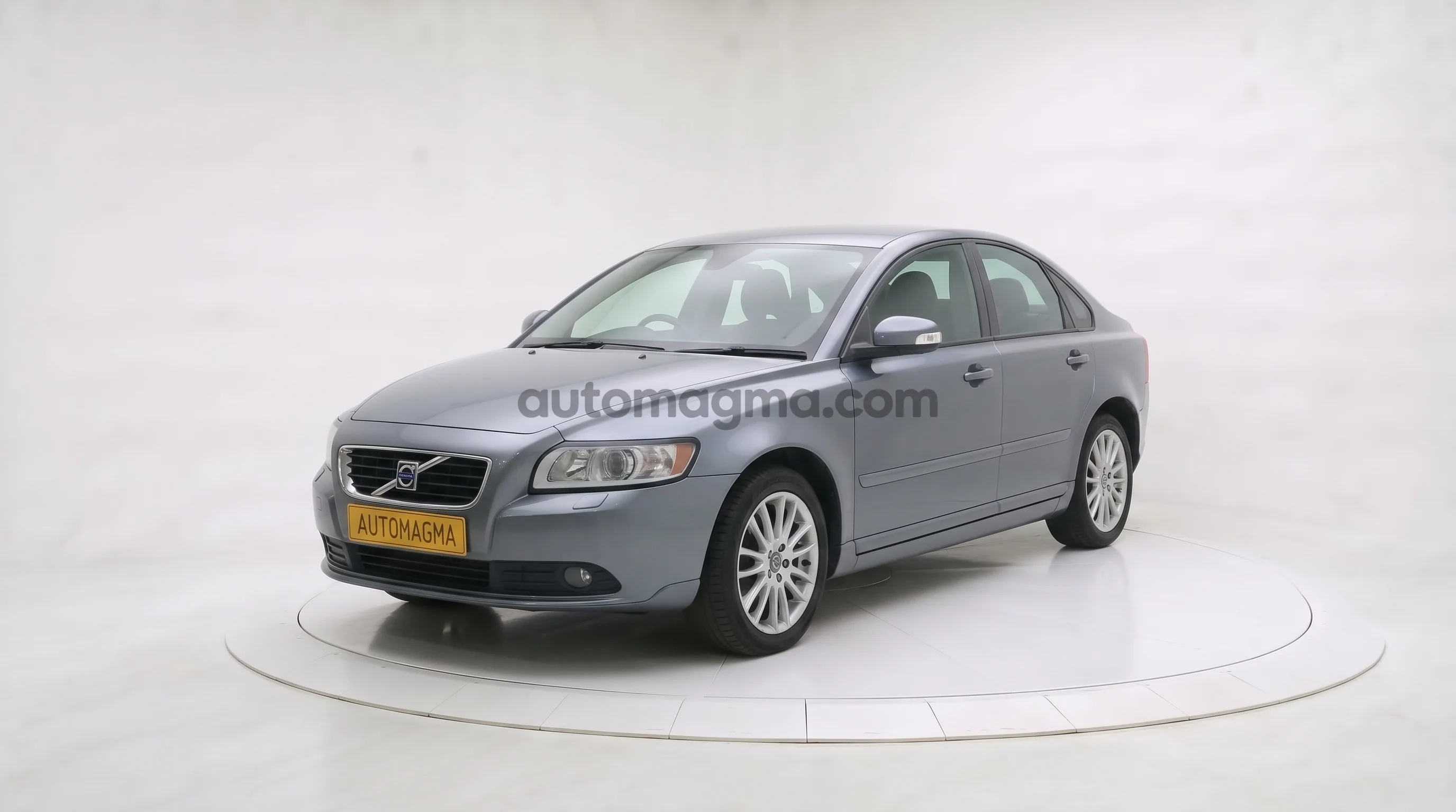 S40