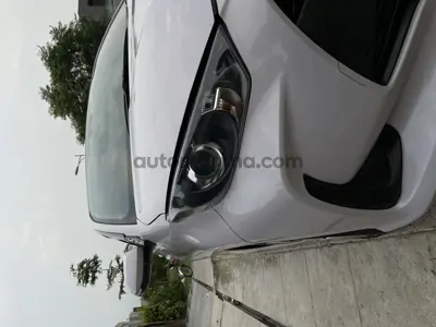 Toyota Yaris Hatchback 2021