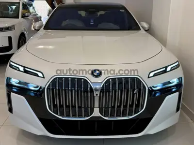 BMW 7 Series i7 eDrive50 2025